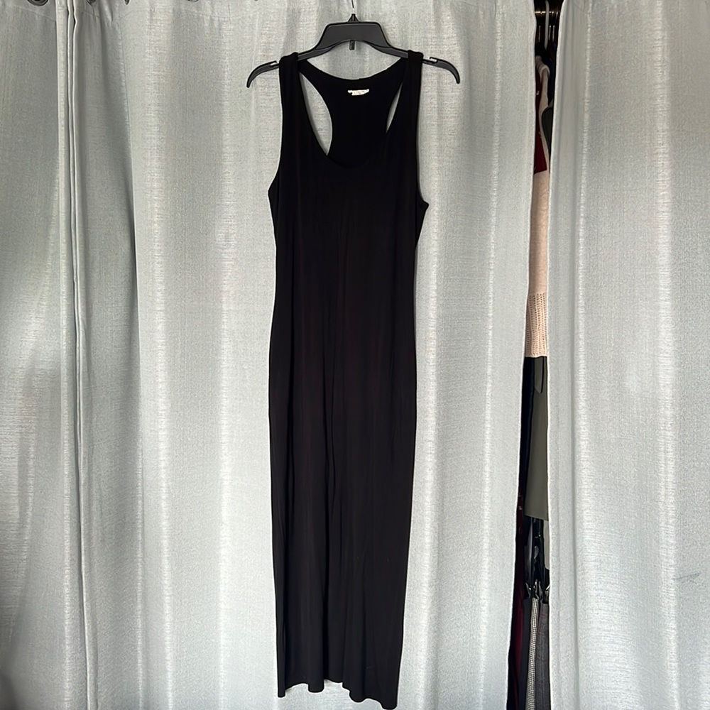 Black fitted dress